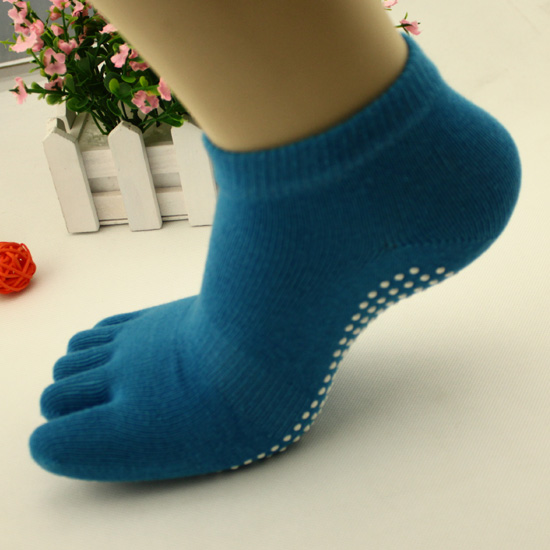 Yhao Custom Cotton Anti Slip 5 Toe Yoga Socks Women